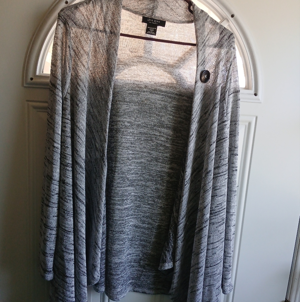 Love Ryan Light Sweater Size XL